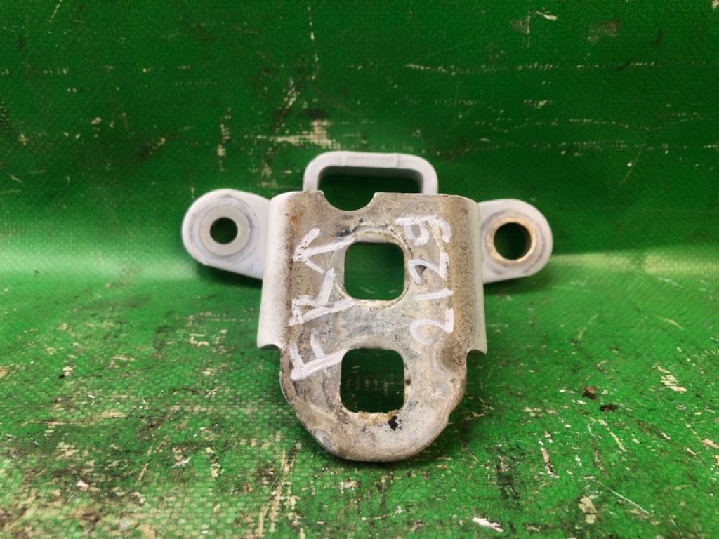 5074256AB | Петля двери верхняя передн. прав. JEEP COMPASS 06-16