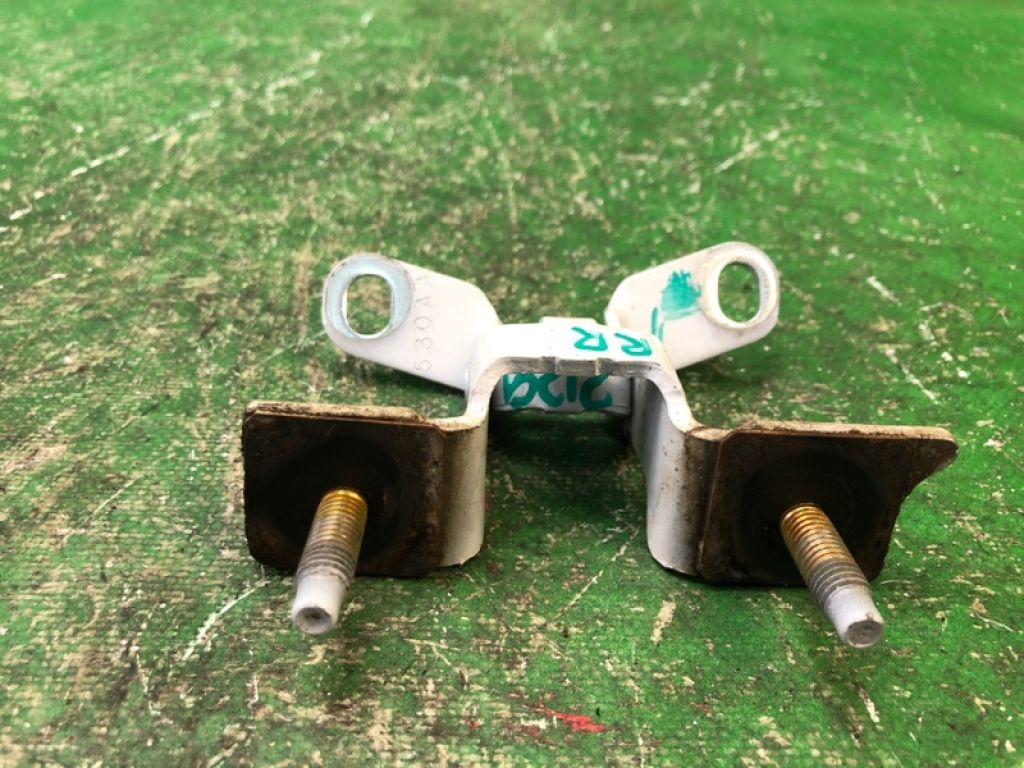 4589530AA | Петля крышки багажника задн. прав. JEEP COMPASS 06-16 - Фото 3