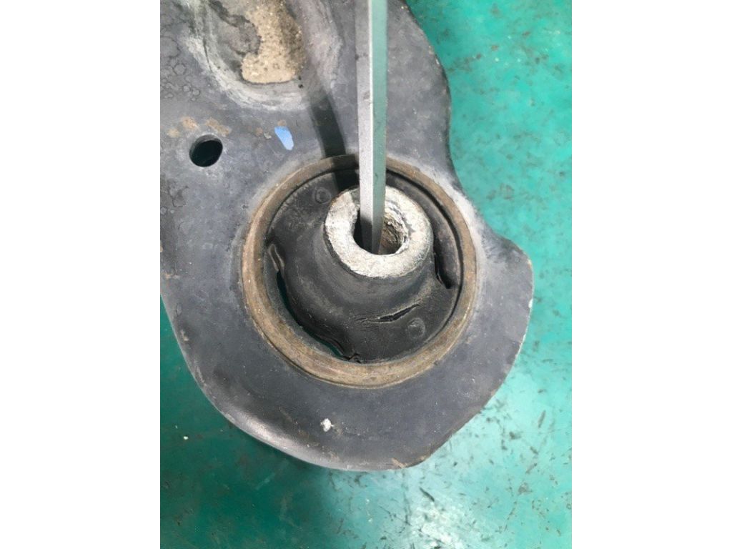 5C0 407 152 B | Рычаг передней подвески нижний прав. VOLKSWAGEN JETTA USA 10-17 - Фото 4