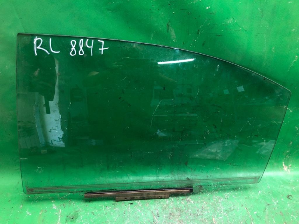 6811433120 | Стекло двери задн. лев. LEXUS ES300 ES330 01-06