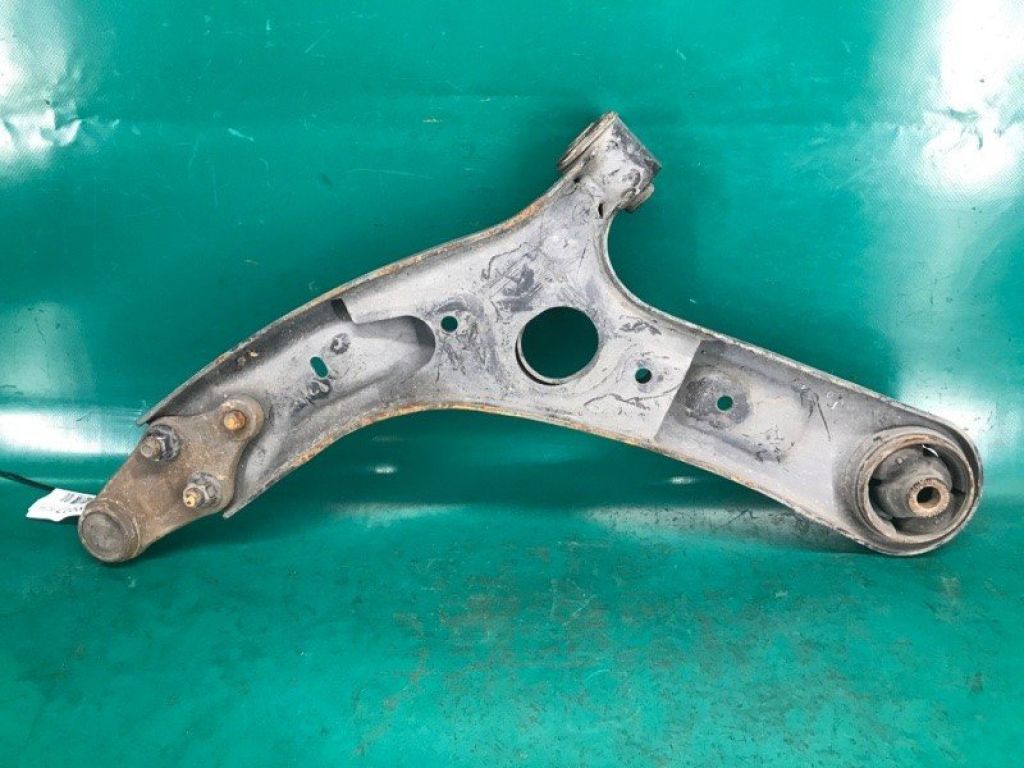 54501-B2000 | Важіль передньої підвіски нижній прав. KIA SOUL PS 13-19 - Фото 3