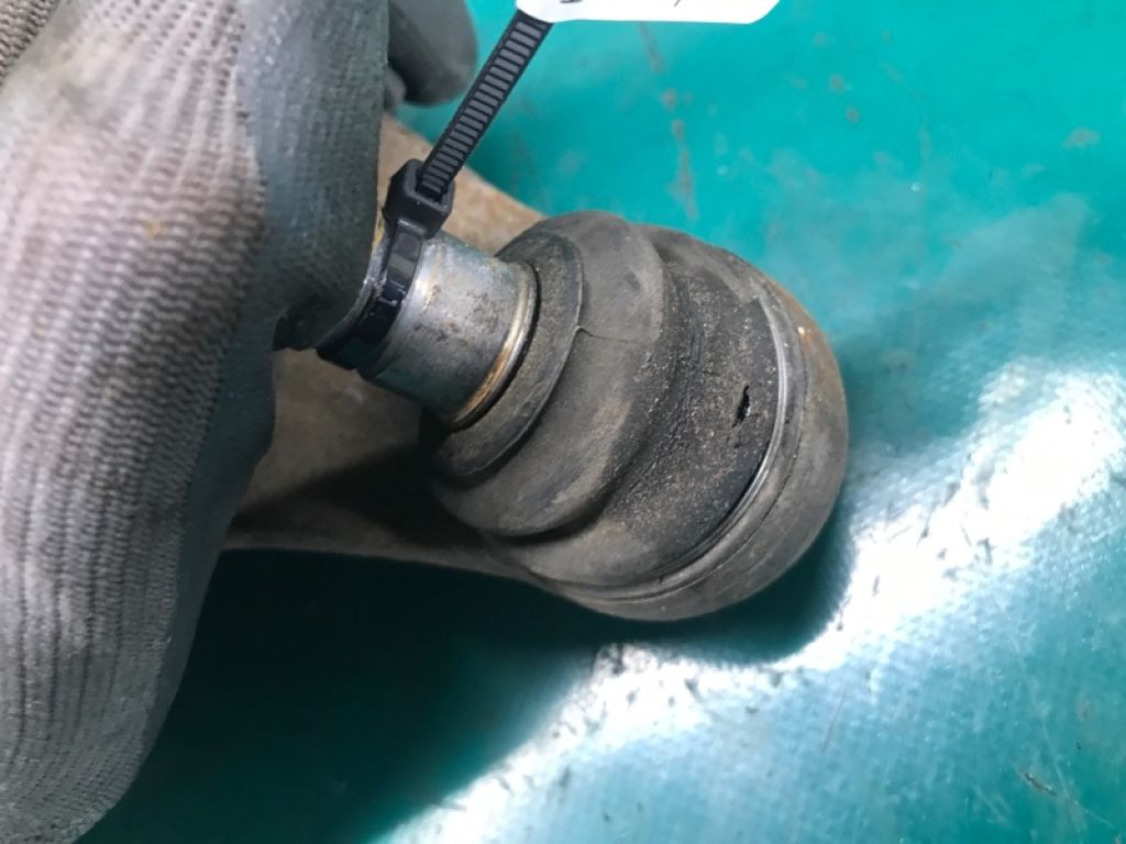 54501-B2000 | Важіль передньої підвіски нижній прав. KIA SOUL PS 13-19 - Фото 4