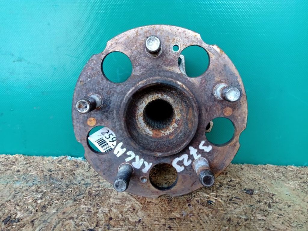 42200-STK-951 | Маточина колеса задн. лів. ACURA RDX 06-12