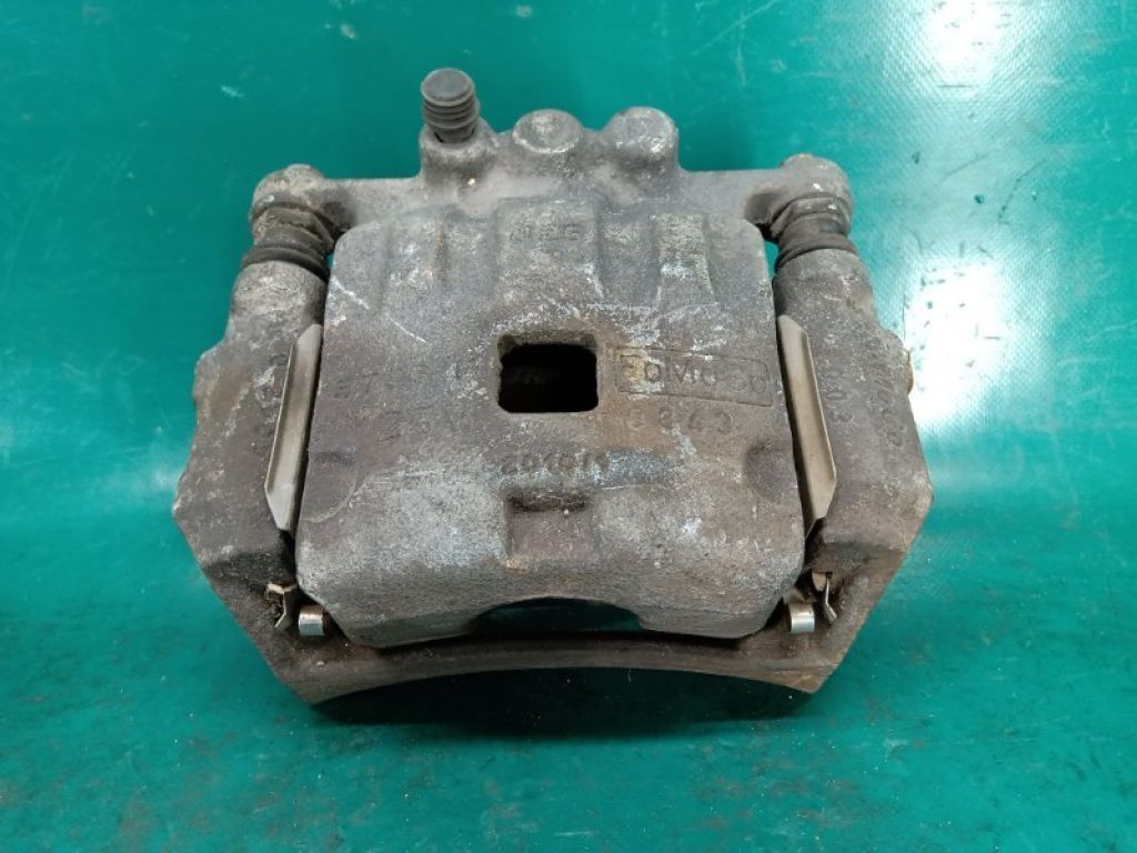 BE8Z-2B120-AA | Суппорт тормозной передн. прав. FORD FIESTA 08-17