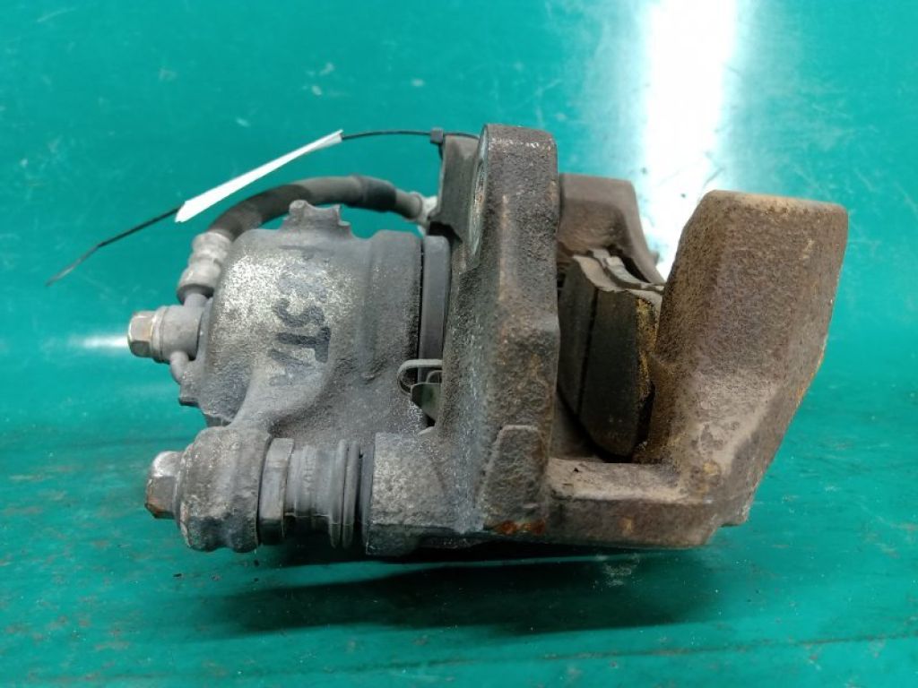 BE8Z-2B120-AA | Суппорт тормозной передн. прав. FORD FIESTA 08-17 - Фото 6