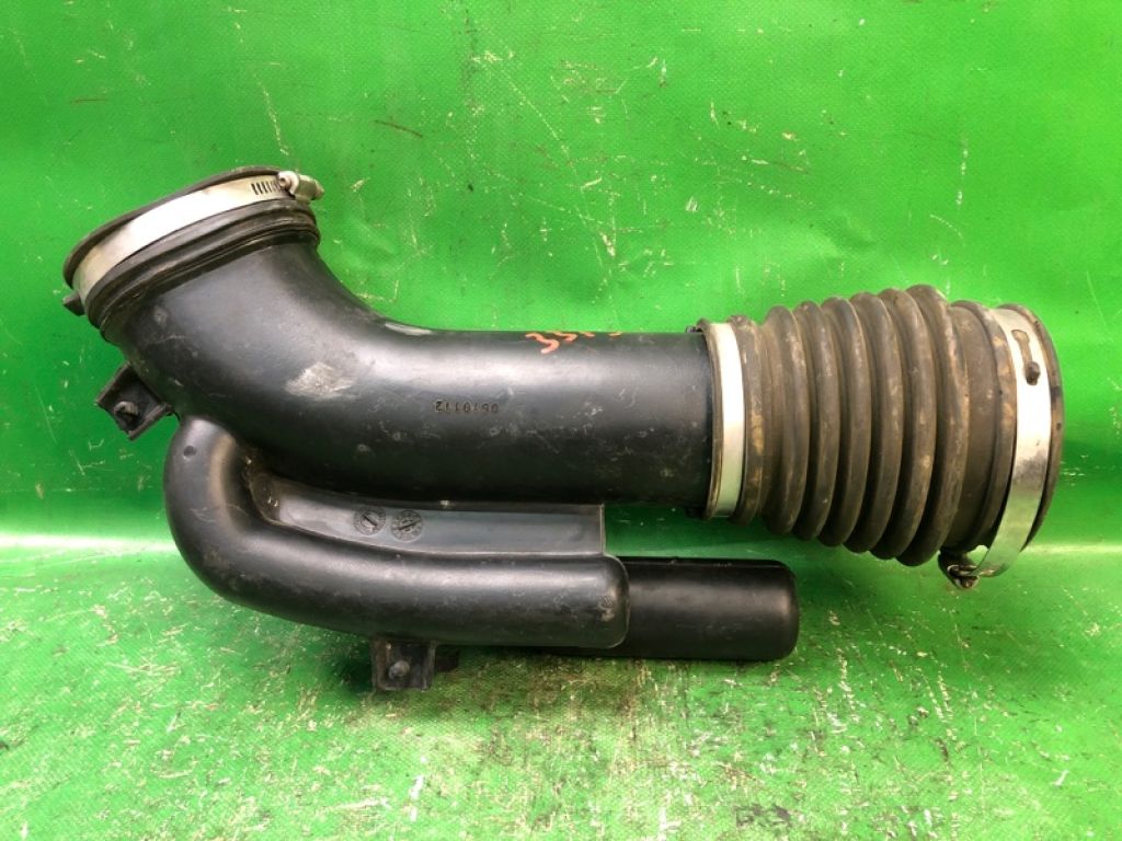 68045122AD | Патрубок воздушного фильтра DODGE JOURNEY 08-20