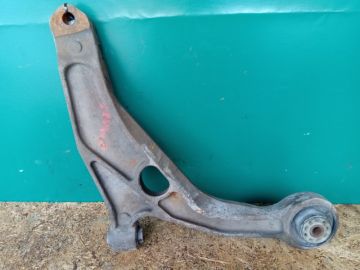 Важіль передньої підвіски нижній прав. DODGE JOURNEY 08-20