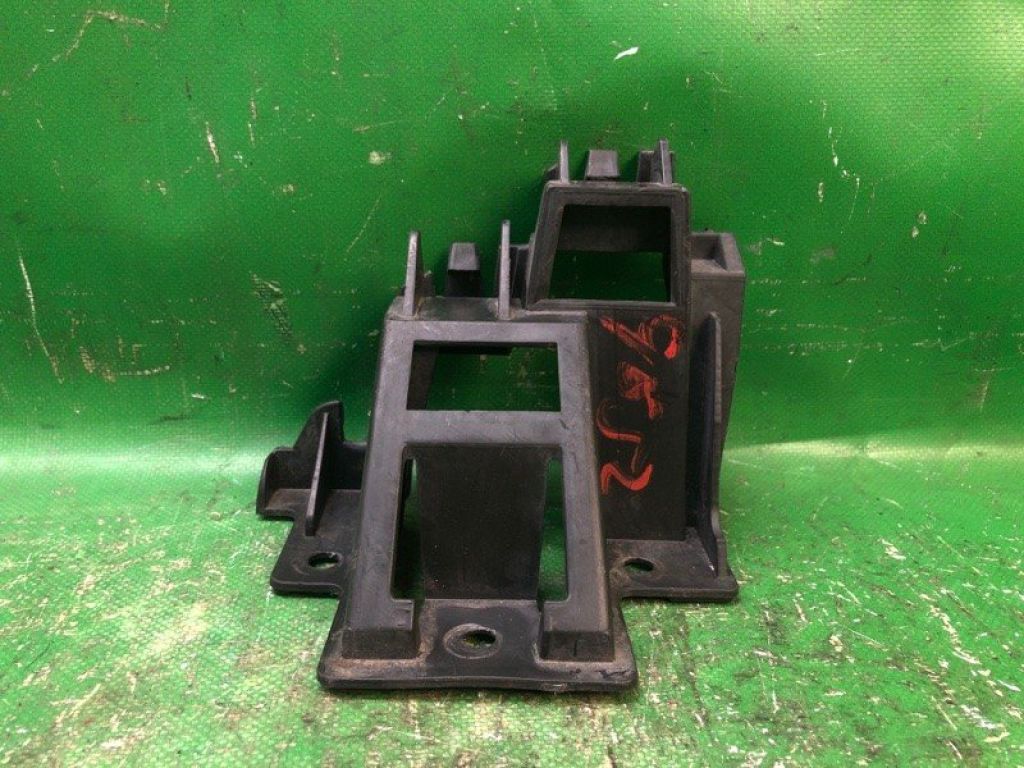 5C6 807 393 A | Кронштейн задн. лів. VOLKSWAGEN JETTA USA 10-17