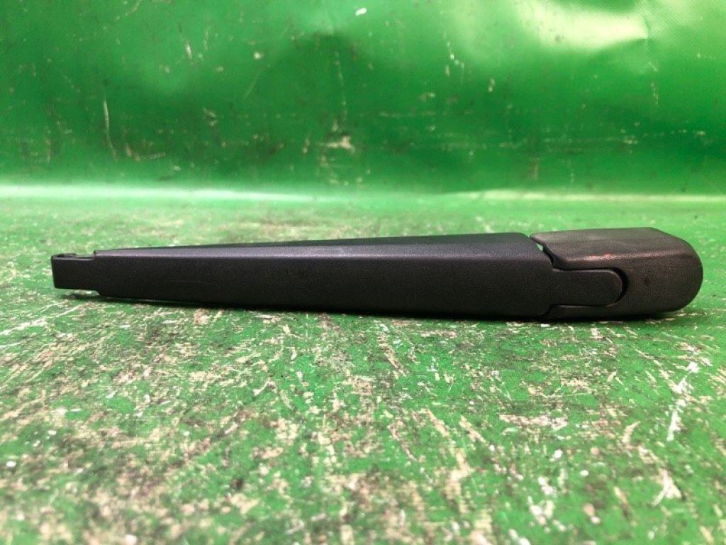 988151R000 | Повідець склоочисника задній HYUNDAI ACCENT RB 10-