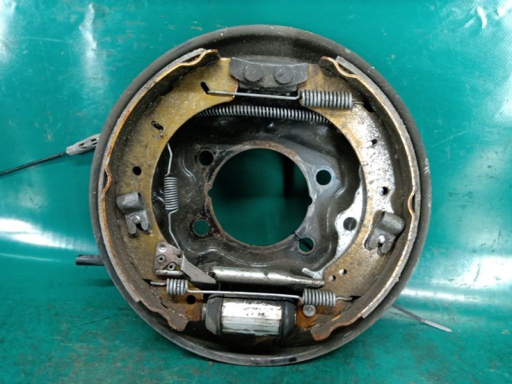 BV6Z-2211-A | Гальмівний механізм прав. FORD FOCUS 10-18