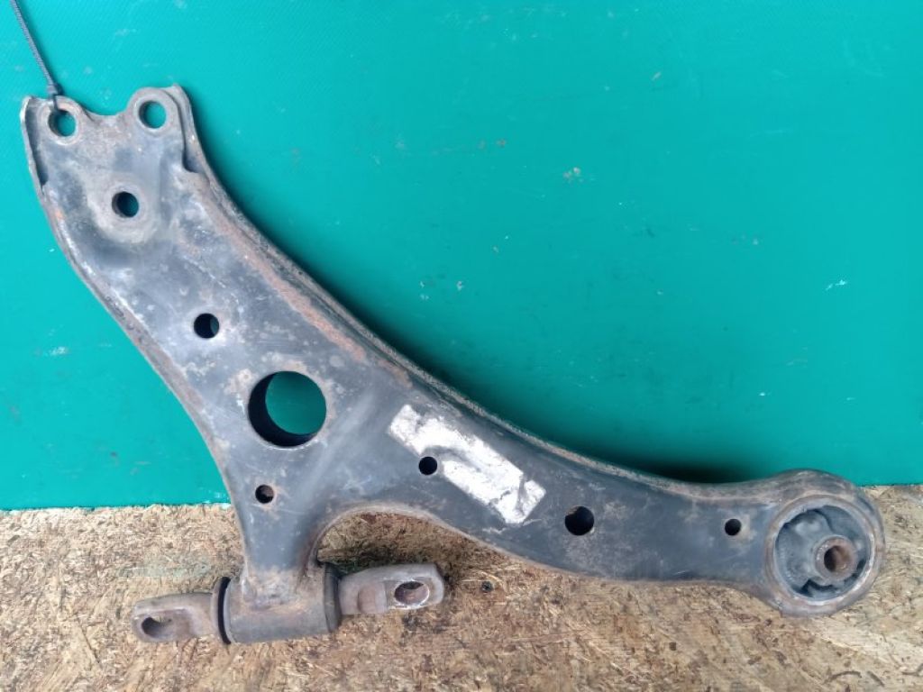 48069-06100 | Важіль передньої підвіски нижній лів. TOYOTA SOLARA 03-09 - Фото 3