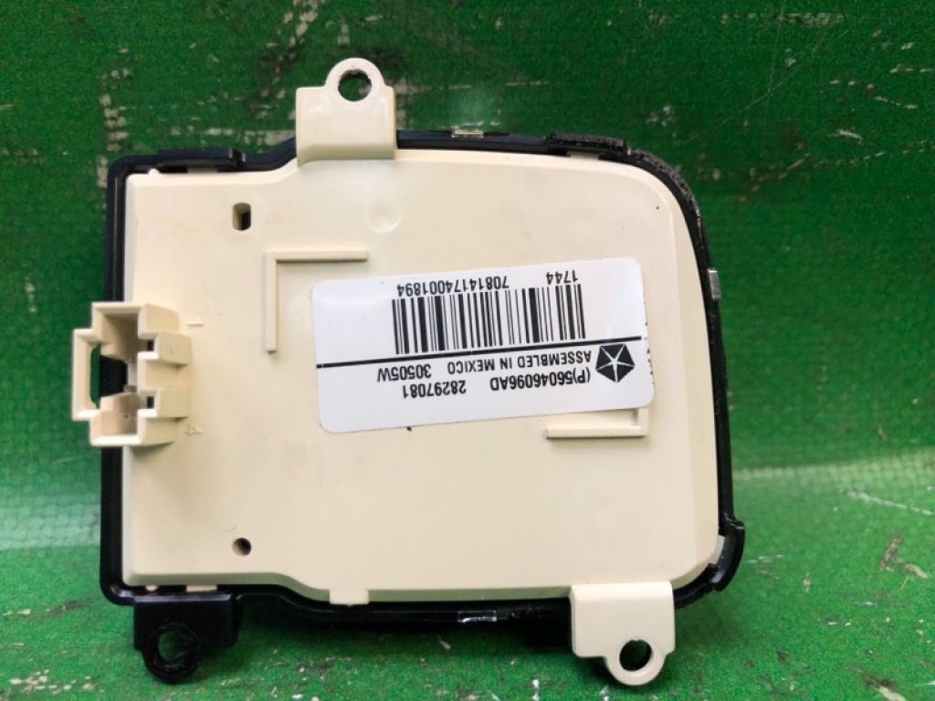 56046096AD | Кнопки руля лів. JEEP COMPASS 06-16 - Фото 3