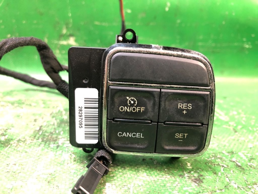 56046417AA | Кнопки на руль DODGE JOURNEY 08-20 - Фото 4