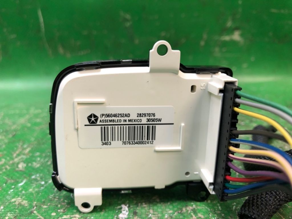 56046417AA | Кнопки на руль DODGE JOURNEY 08-20 - Фото 6