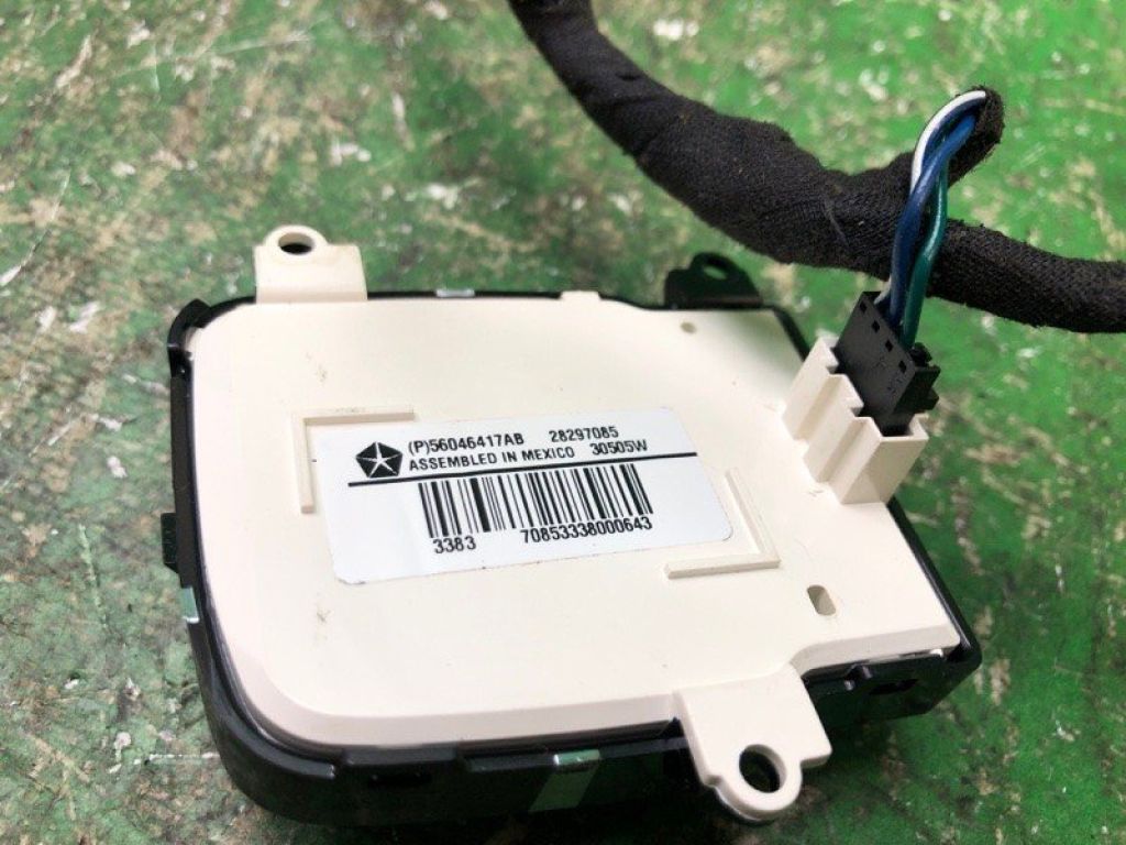 56046417AA | Кнопки на руль DODGE JOURNEY 08-20 - Фото 7