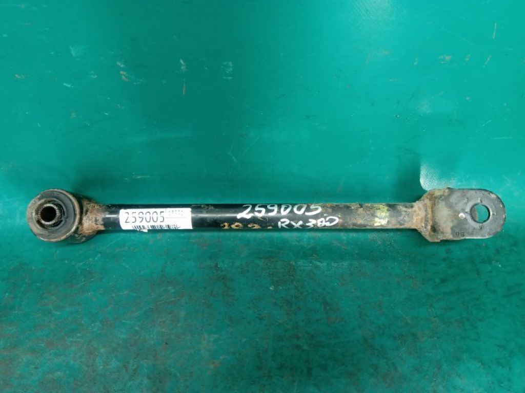 48710-0E020 | Важіль задньої підвіски поперечний лів. LEXUS RX300/330/350/400 03-09