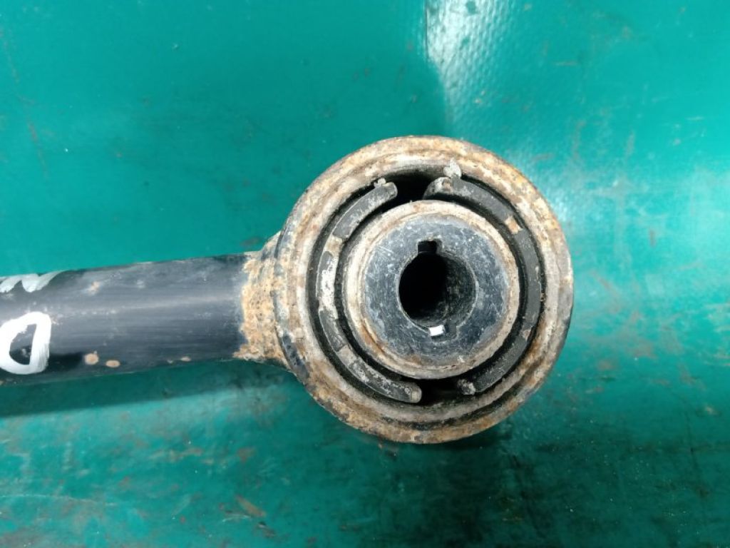 DG9Z-5A972-A | Рычаг задней подвески поперечный прав. FORD FUSION 14- - Фото 4