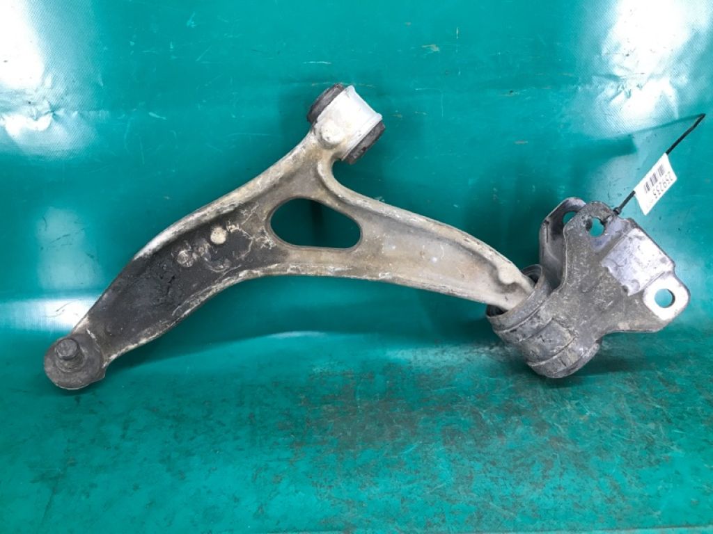 BV6Z-3079-G | Рычаг передней подвески нижний лев. FORD FOCUS 10-18