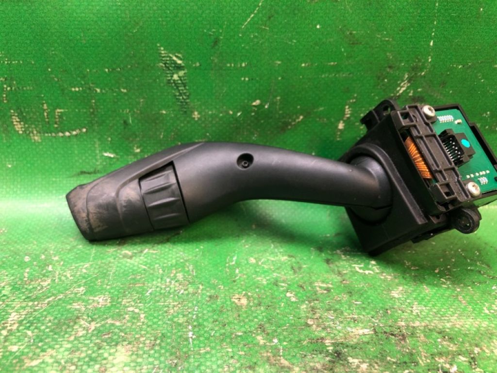 DG9Z-17A553-AA | Підрульовий перемикач прав. FORD FUSION 14- - Фото 3