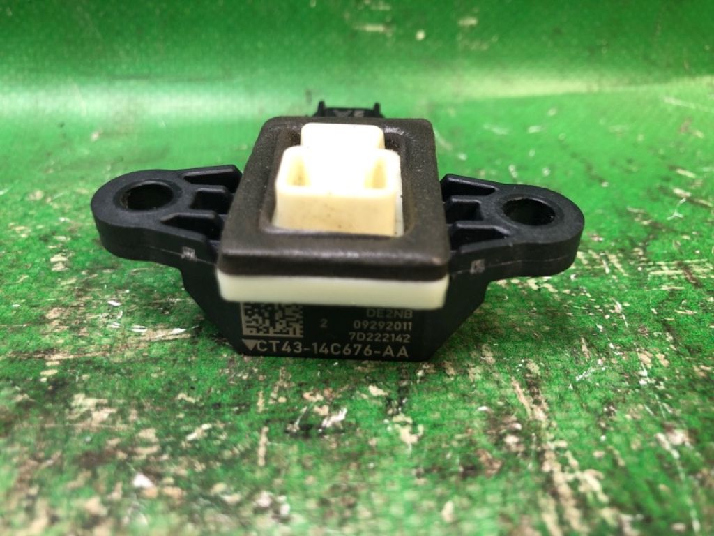 CT4Z-14B345-A | Датчик удара передн. FORD EDGE 06-14 - Фото 4