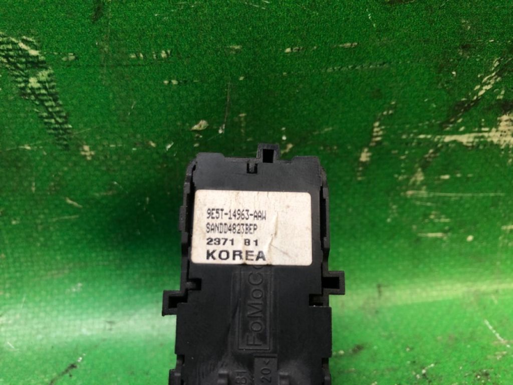 7E5Z-14028-AA | Кнопка центрального замка FORD EDGE 06-14 - Фото 4