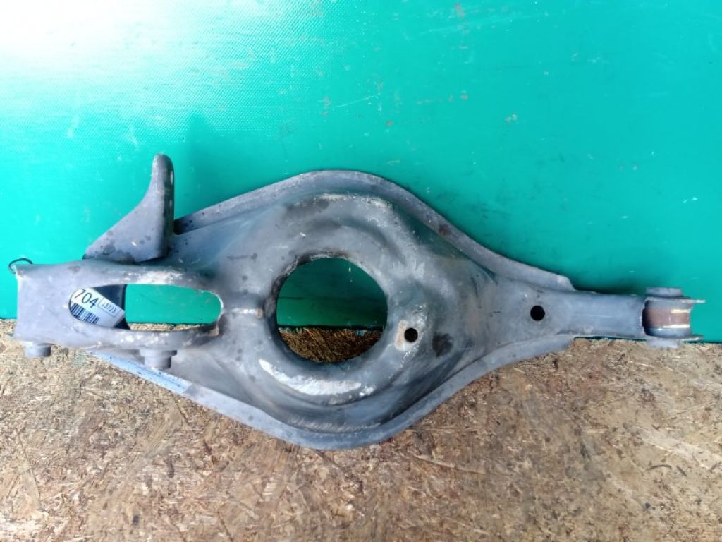 52360-STK-A01 | Важіль задньої підвіски нижній поперечний лів. ACURA RDX 06-12