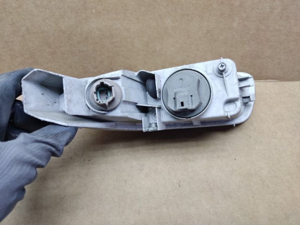 26150-3Y225 | Протитуманна фара прав. NISSAN MAXIMA A33 99-02 - Фото 3