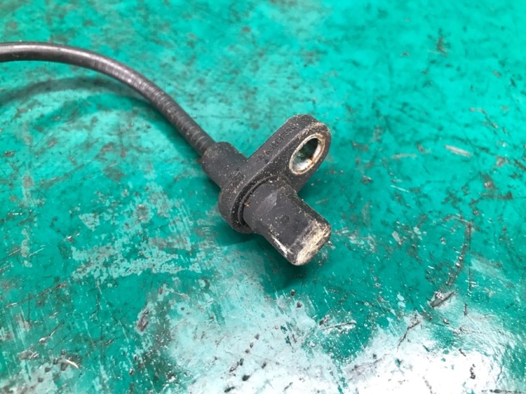 JG9Z-2C190-B | Датчик ABS задн. прав. FORD FUSION 14- - Фото 3