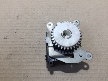 Моторчик заслонки печки LEXUS CT200 11-17