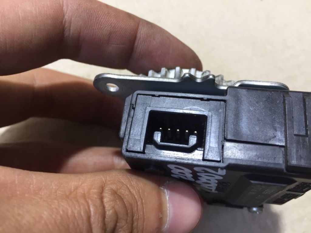 87106-12170 | Моторчик заслонки печки LEXUS CT200 11-17 - Фото 4