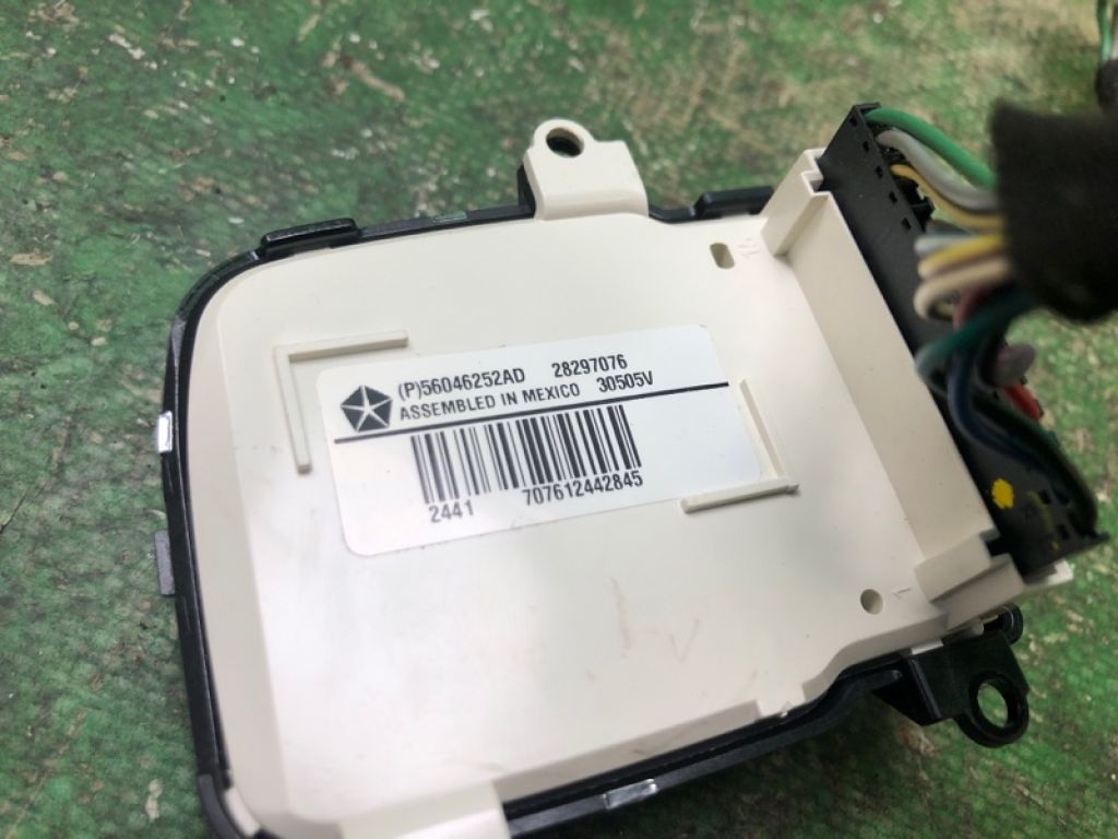 56046252AC | Кнопки на руль DODGE JOURNEY 08-20 - Фото 5