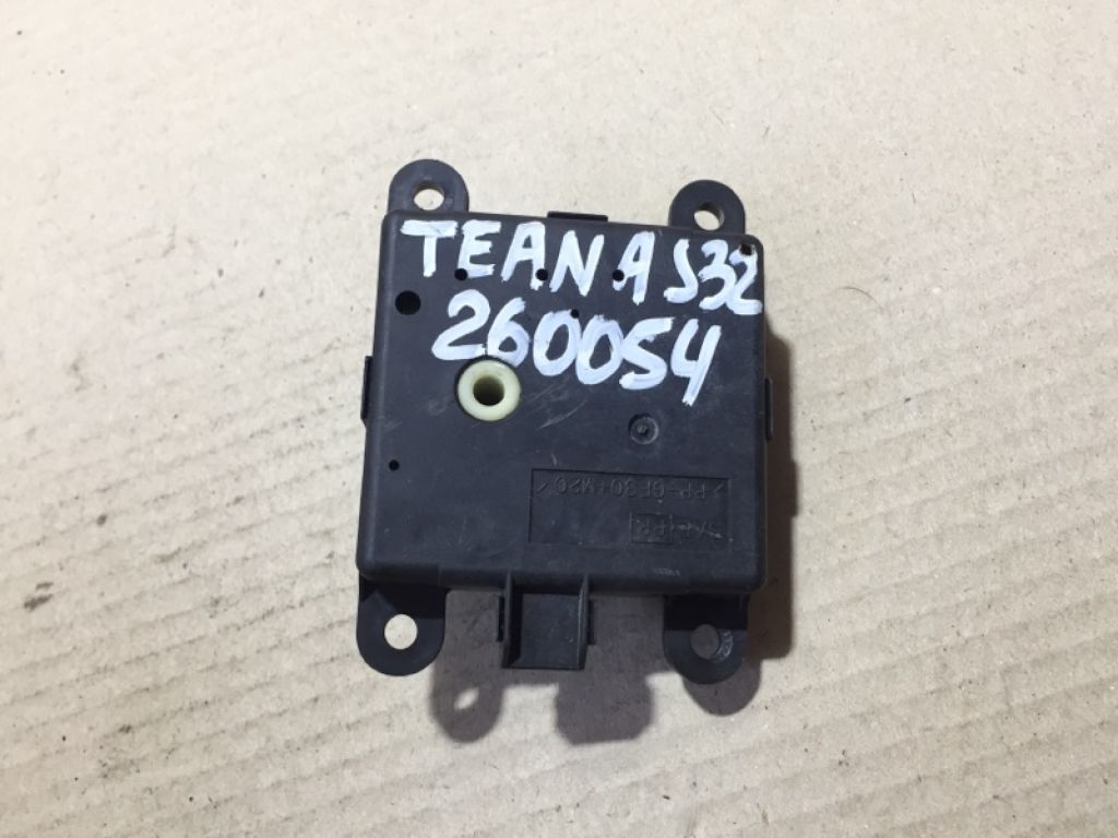 27732-8J100 | Моторчик заслінки пічки NISSAN TEANA J32 08-14