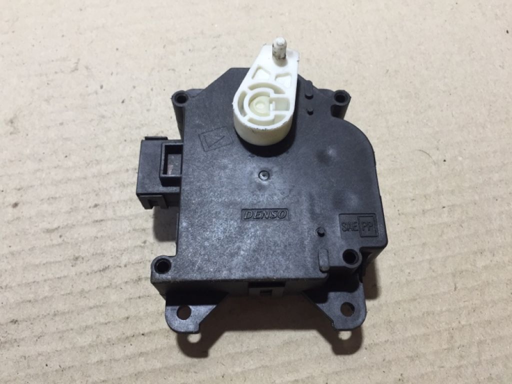 TD11-61-B60 | Моторчик заслонки печки MAZDA CX-9 06-16