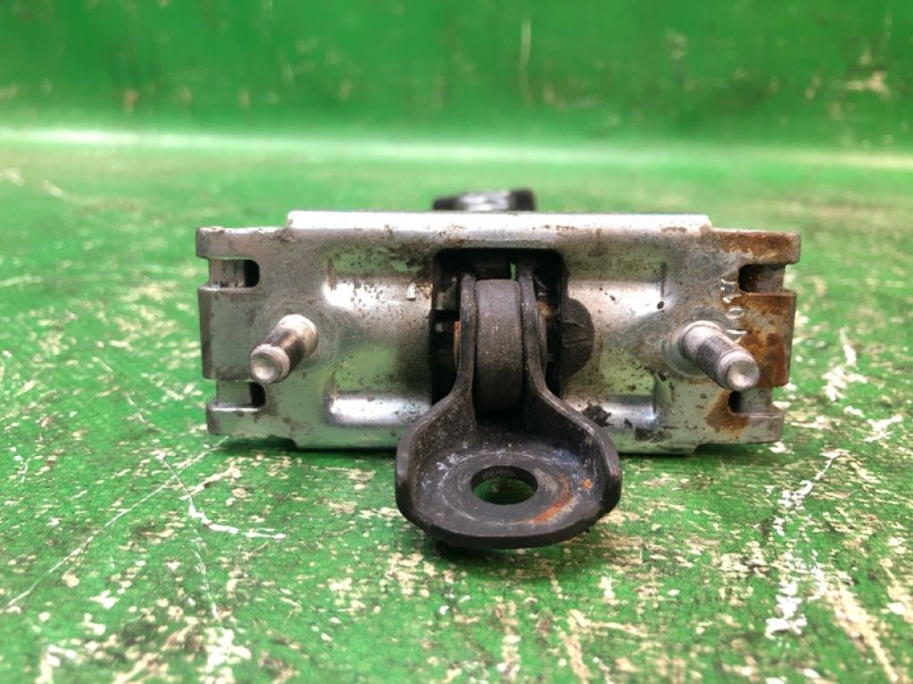 AT4Z-7823552-A | Ограничитель двери передн. прав. FORD EDGE 06-14 - Фото 4