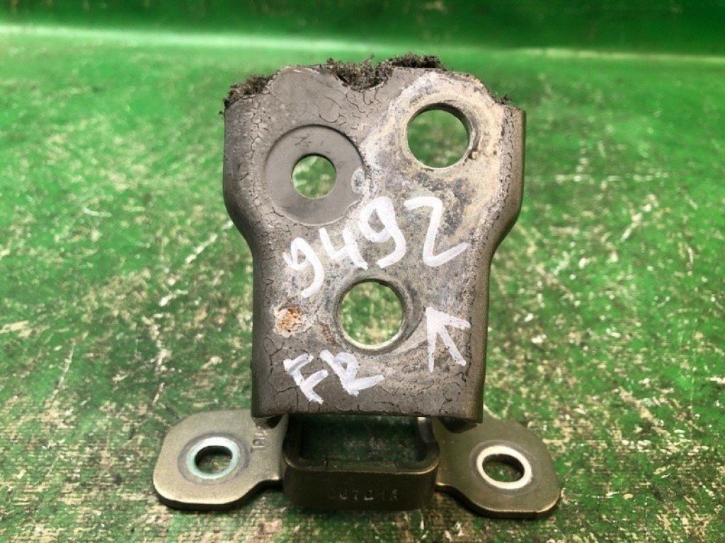7T4Z-7822800-A | Петля двери верхняя передн. прав. FORD EDGE 06-14