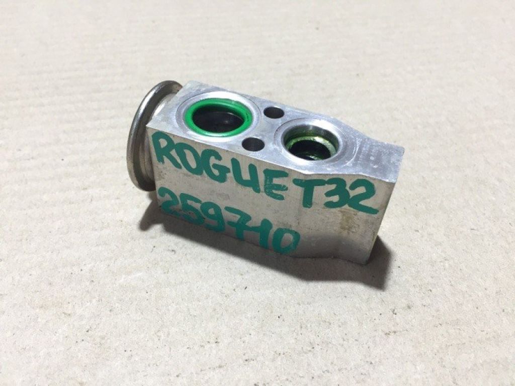 92200-1HP0C | Клапан кондиціонера NISSAN X-TRAIL/ROGUE T32 13-20