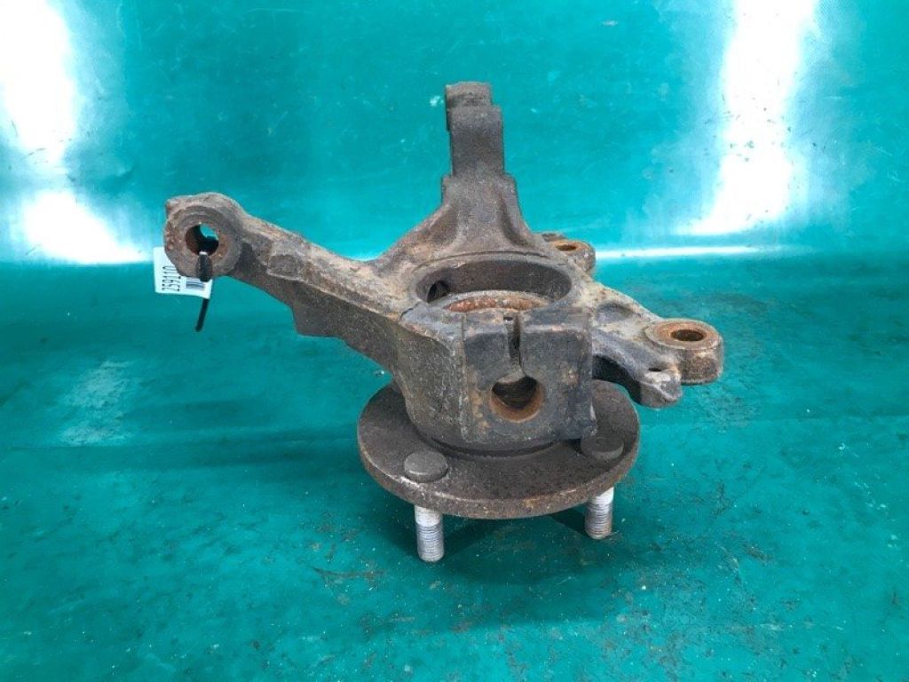 AY1Z-3K186-A | Кулак поворотний лів. FORD FIESTA 08-17 - Фото 4