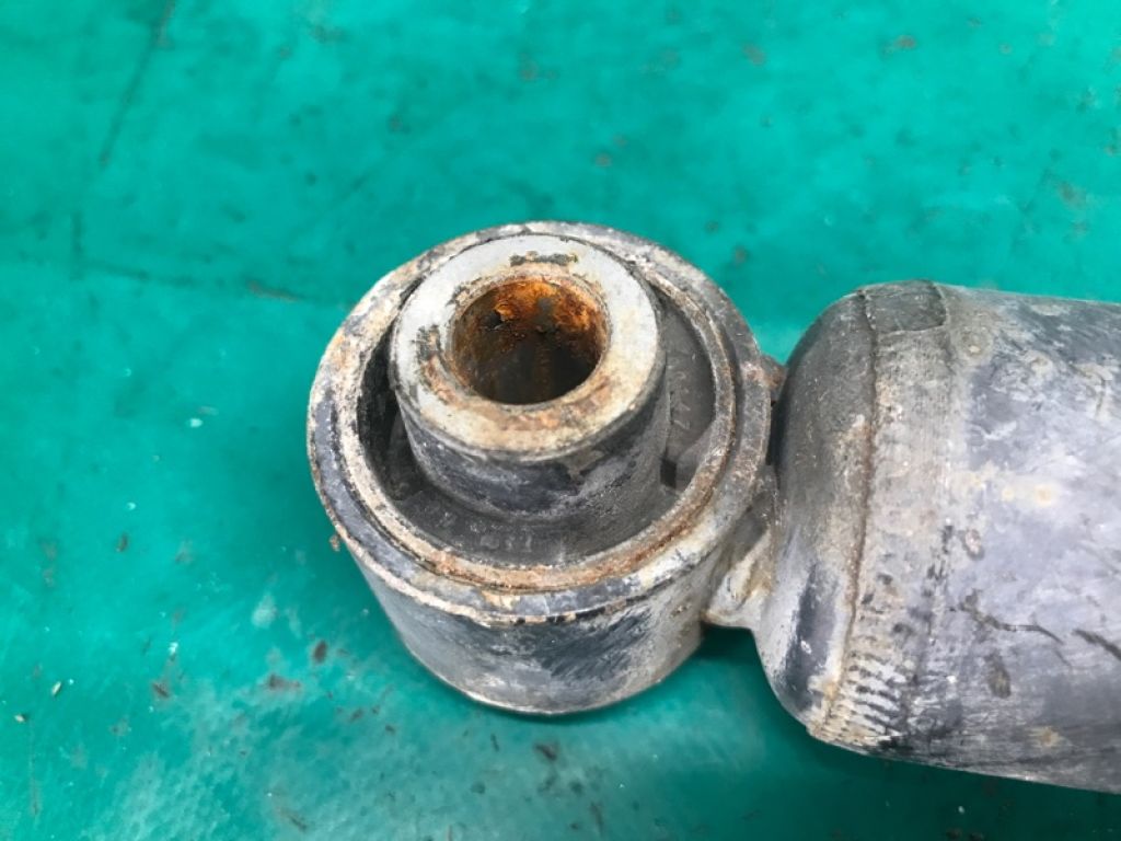 E6210-JM01A | Амортизатор задн. NISSAN ROGUE 08-15 - Фото 6