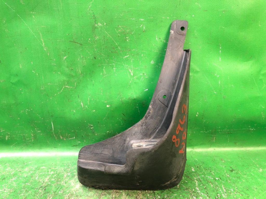 638543LM0C | Бризговик передн. прав. NISSAN NV200 USA 13-