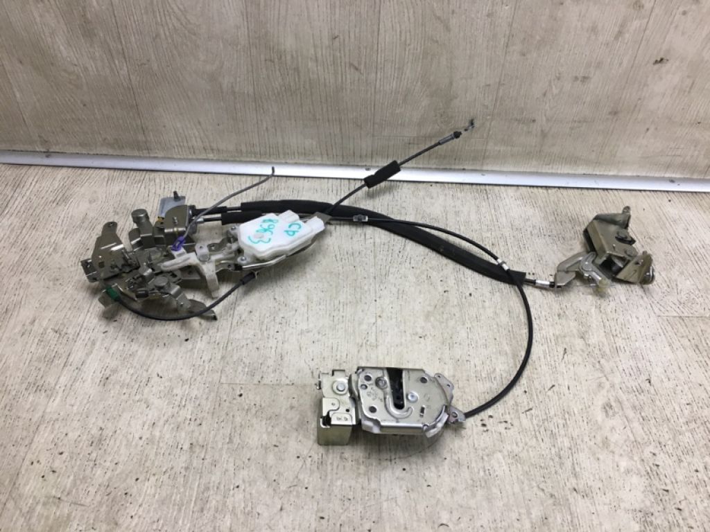 82504-3LM1D | Замок двері бічної прав. NISSAN NV200 USA 13-