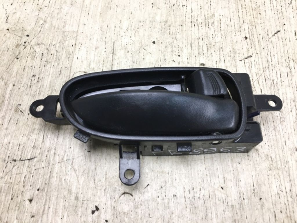 806703LM0A | Ручка дверей внутрішня передн. прав. NISSAN NV200 USA 13-
