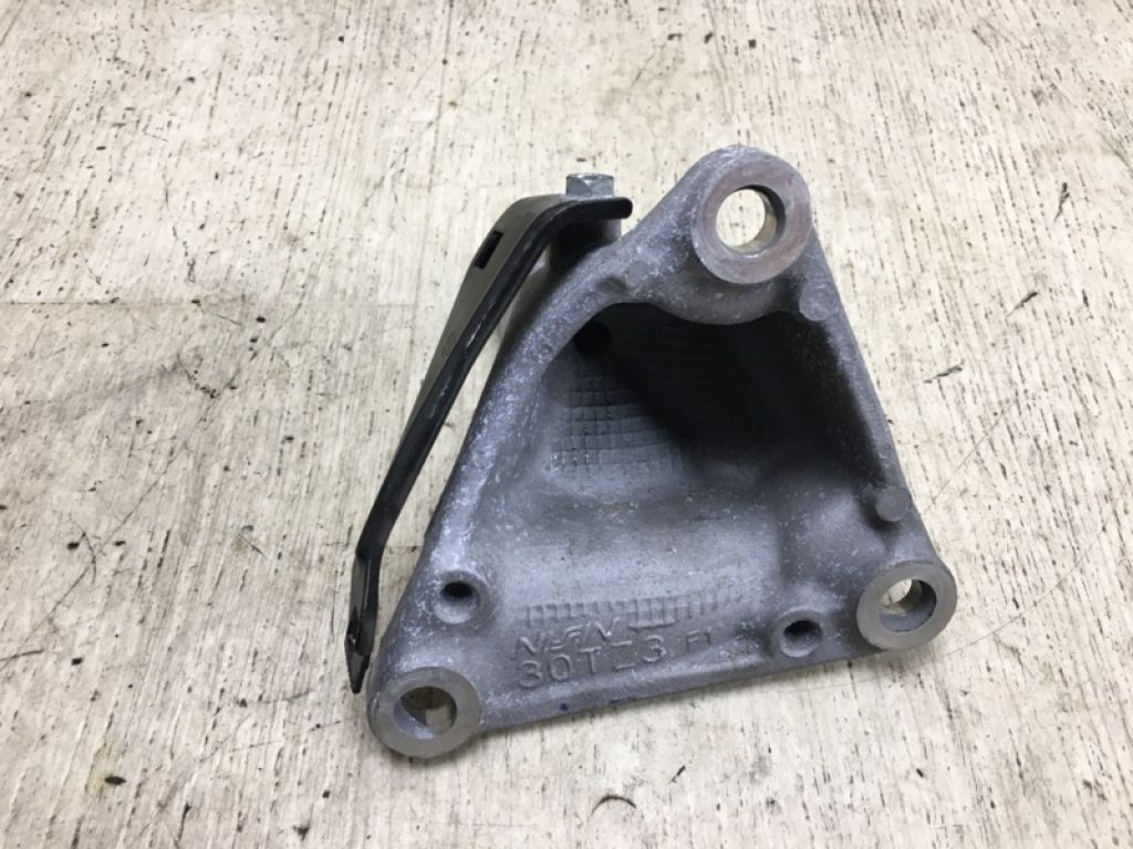 50630-TA1-A00 | Кронштейн двигуна ACURA TLX 14-17