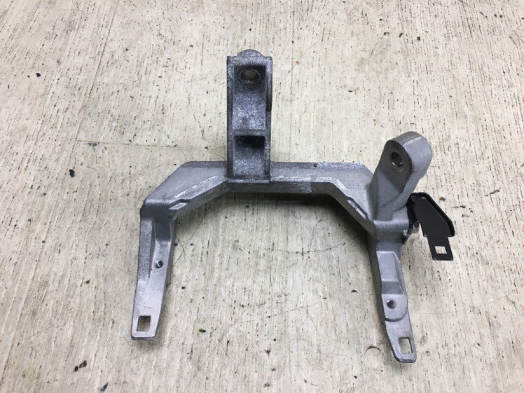 37816-R9P-A00 | Кронштейн двигуна ACURA TLX 14-17