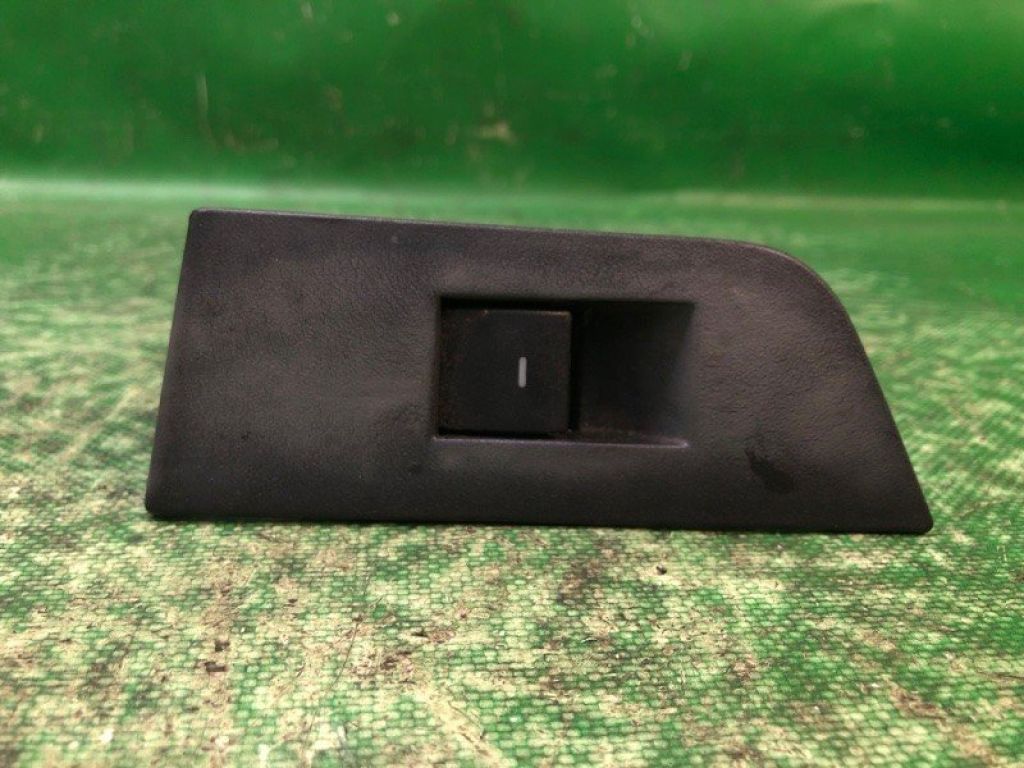 8L8Z-14529-AB | Кнопка центрального замка задн. прав. FORD EDGE 06-14