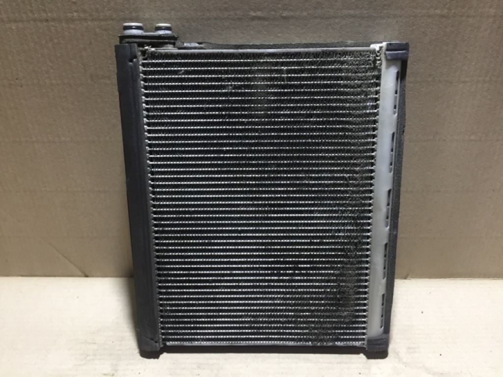 Испаритель кондиционера LEXUS GS350 GS300 05-11