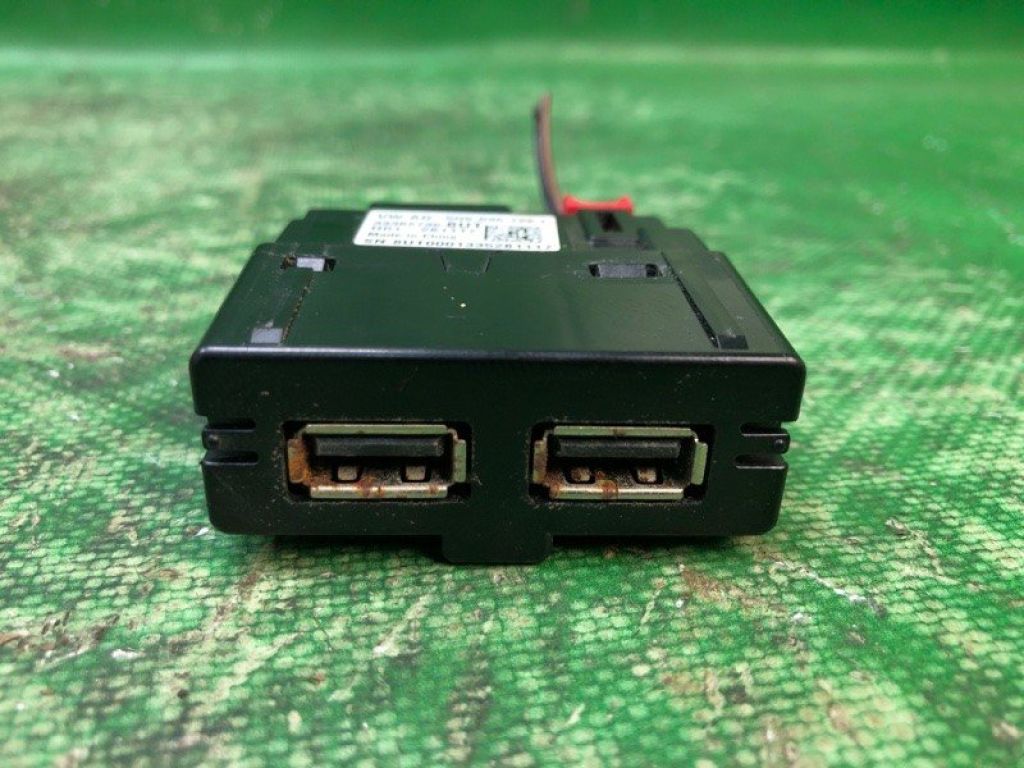 5Q0 035 726 L | USB адаптер VOLKSWAGEN ATLAS 17 -