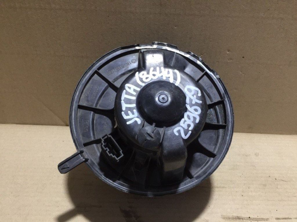 1K1 819 015 C | Моторчик пічки VOLKSWAGEN JETTA USA 10-17 - Фото 3