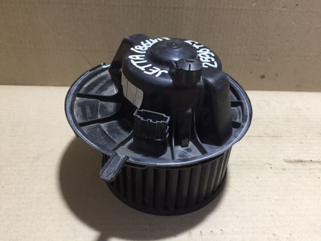 1K1 819 015 C | Моторчик пічки VOLKSWAGEN JETTA USA 10-17 - Фото 4