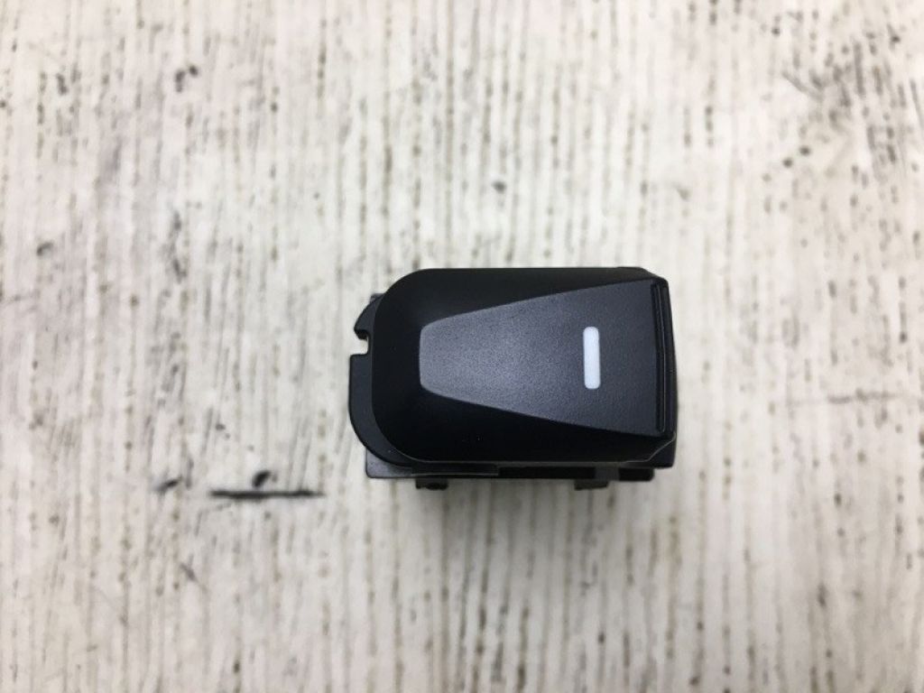 93581-2S000 | Кнопка стеклоподъемника задн. HYUNDAI TUCSON LM 09-15