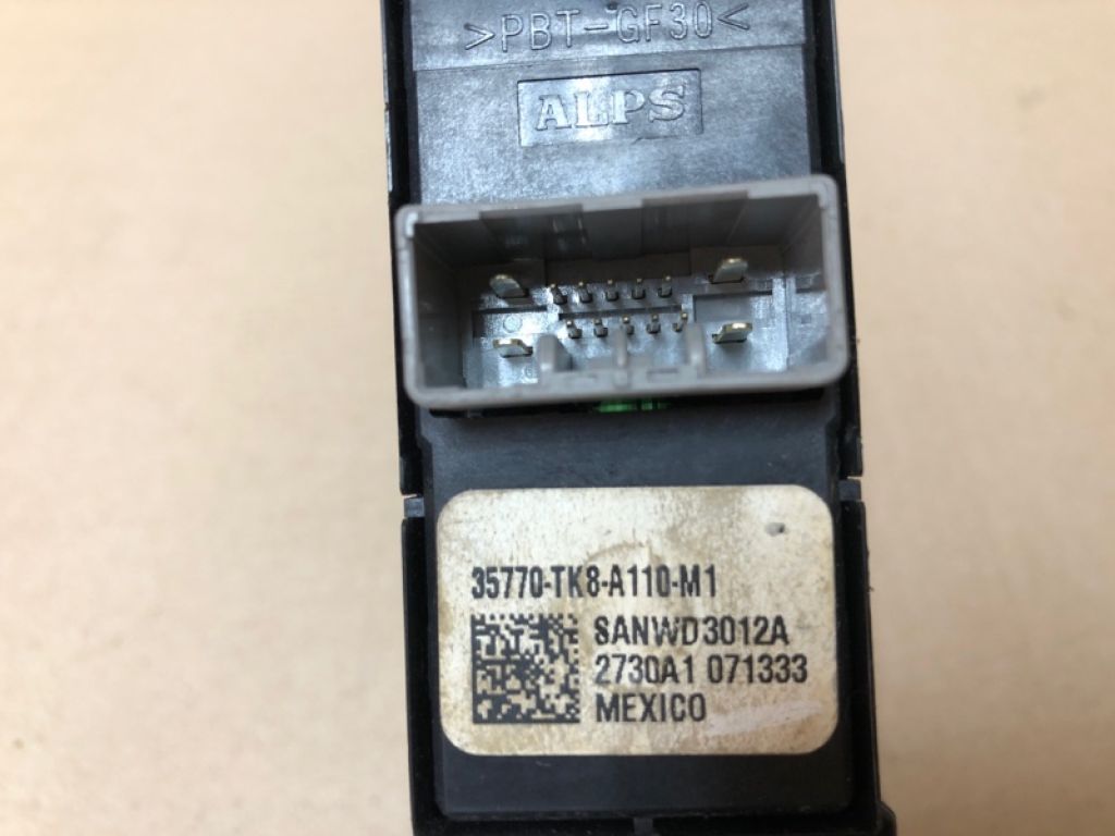 35770-TK8-A11 | Кнопка склопідіймача задн. прав. HONDA ODYSSEY 11-17 - Фото 5